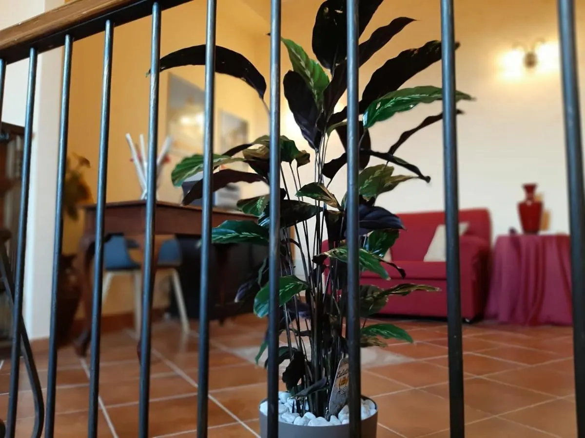 Holiday Rooms Portale Pirrera Módica 2*,  Italia