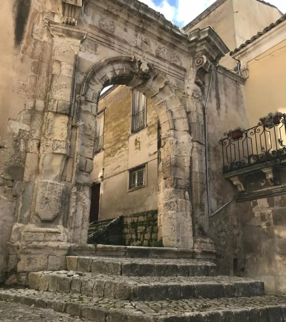 Holiday Rooms Portale Pirrera Modica