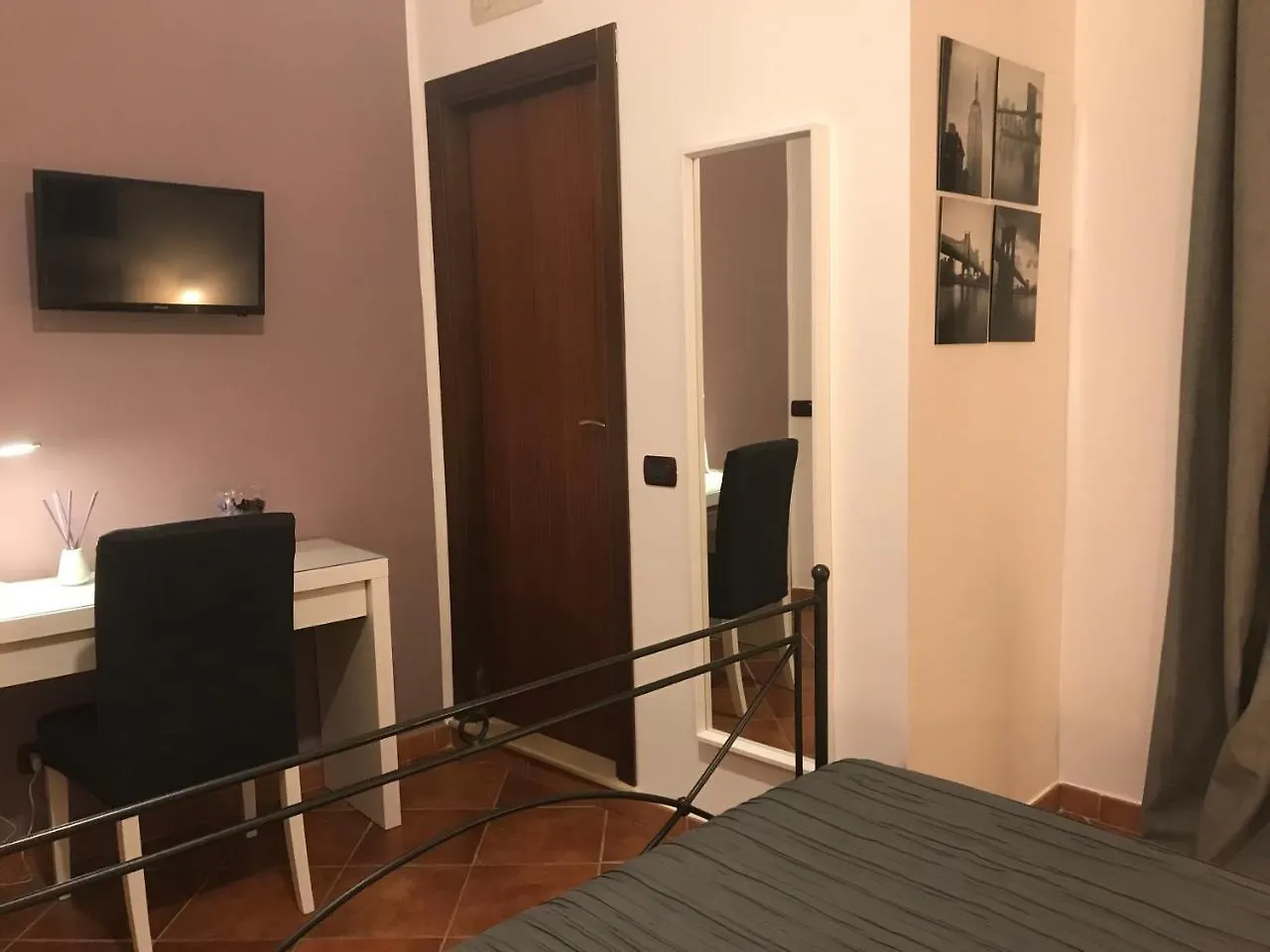 Holiday Rooms Portale Pirrera Modica Guest house